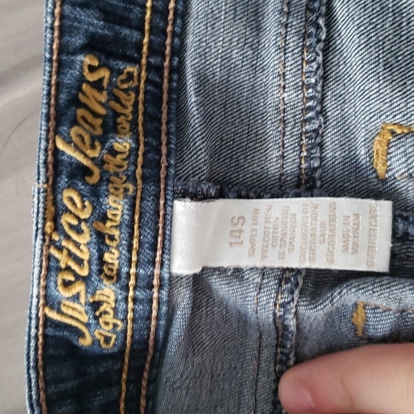 Shorts - Picture 8 of 8